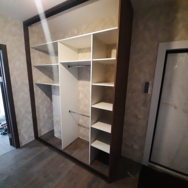 Шкаф-купе 1.9