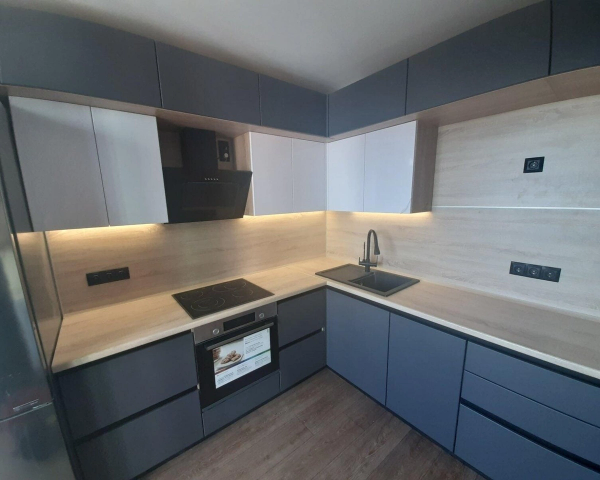 Кухня из материала Fenix